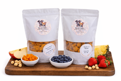 Roscoe & Stella's Premium Grain-Free Handcrafted Dog Treats - Blueberry & Strawberry Roscoe & Stella's Premium Grain-Free Handcrafted Dog Treats - Blueberry & Strawberry